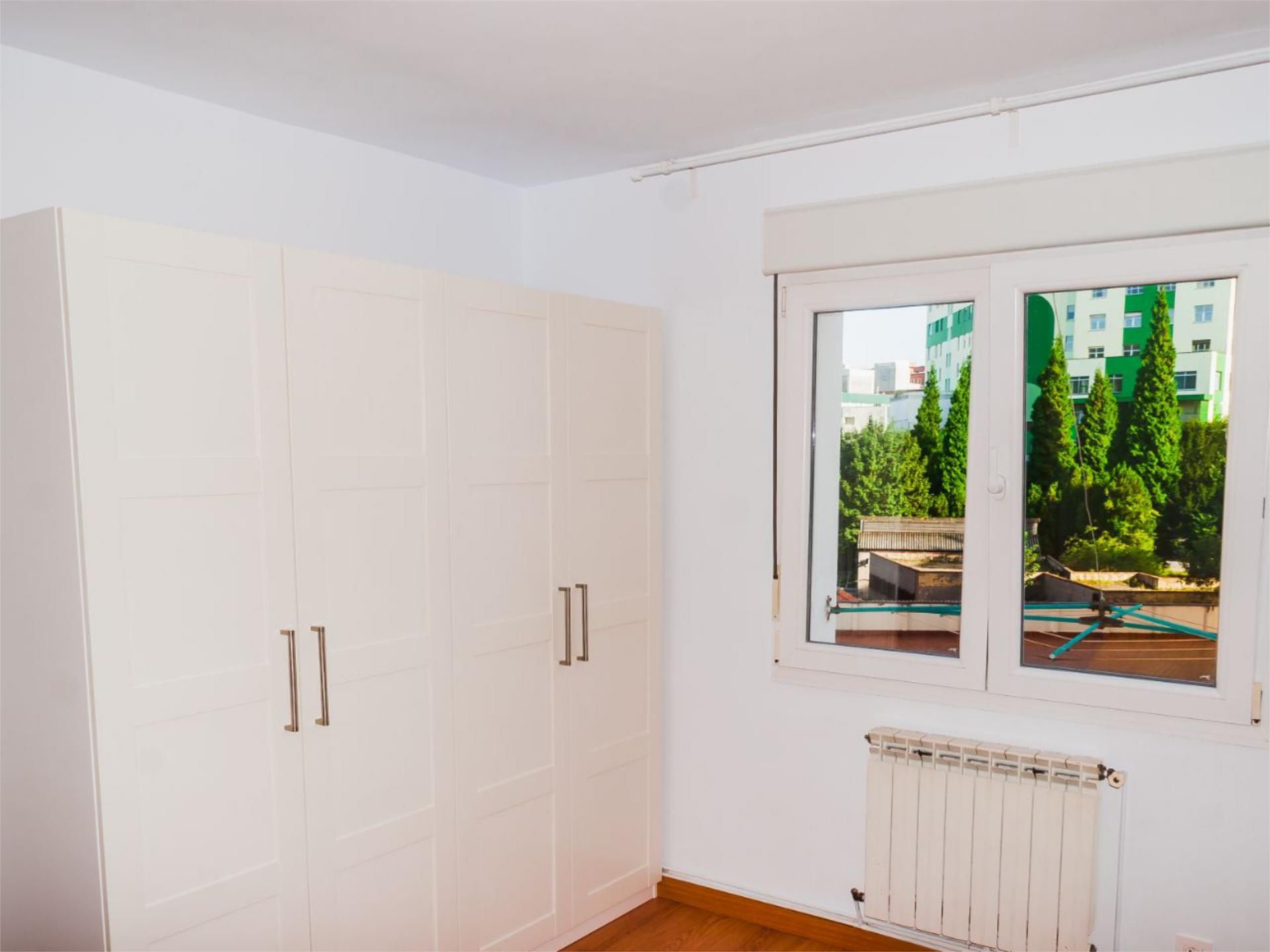 Piso en  Calle Fuertes Acevedo 37 - Foto 3