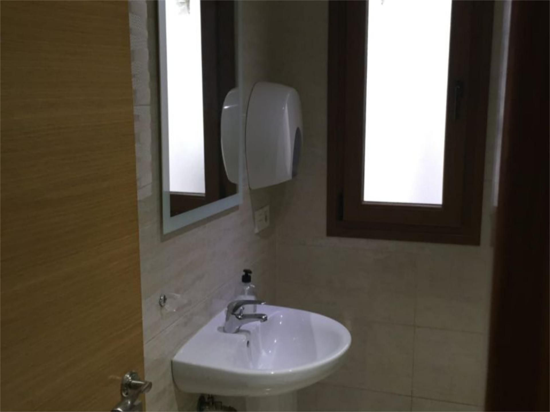 Piso en  Calle Isaac Albéniz 5 - Foto 5