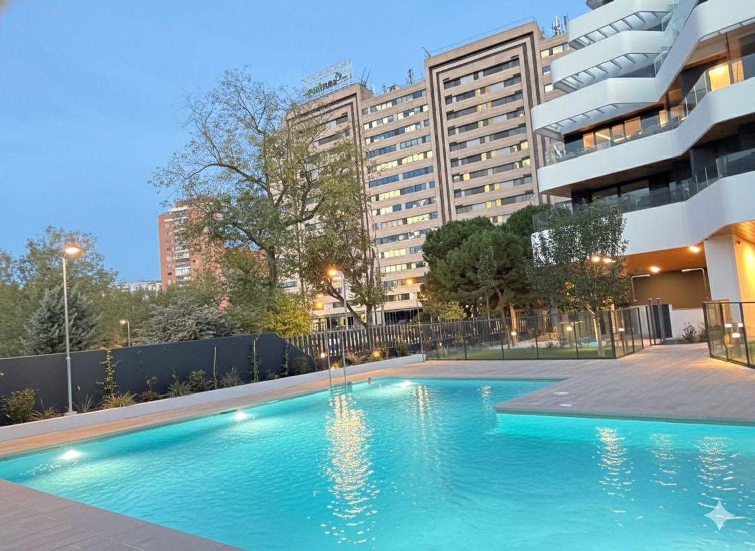 Piso en calle de Juan Esplandiú, 21