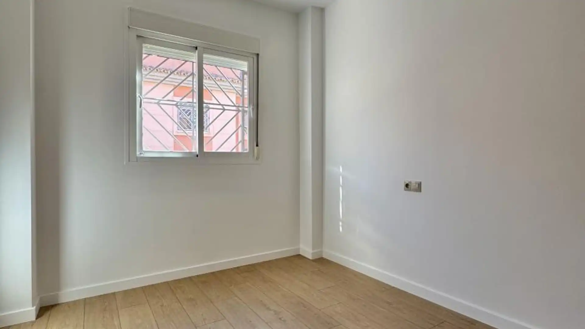 Casa adosada en  Calle Pepa Flores Marisol 30 - Foto 15