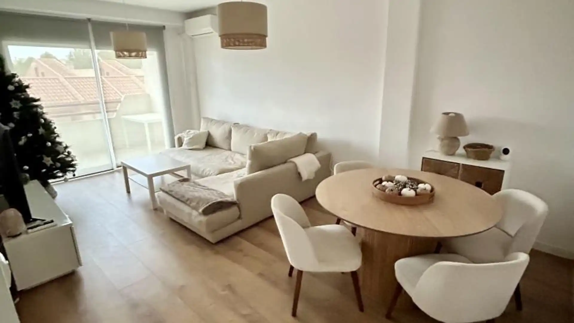 Piso en  Calle Castillo de Aledo 80 - Foto 1