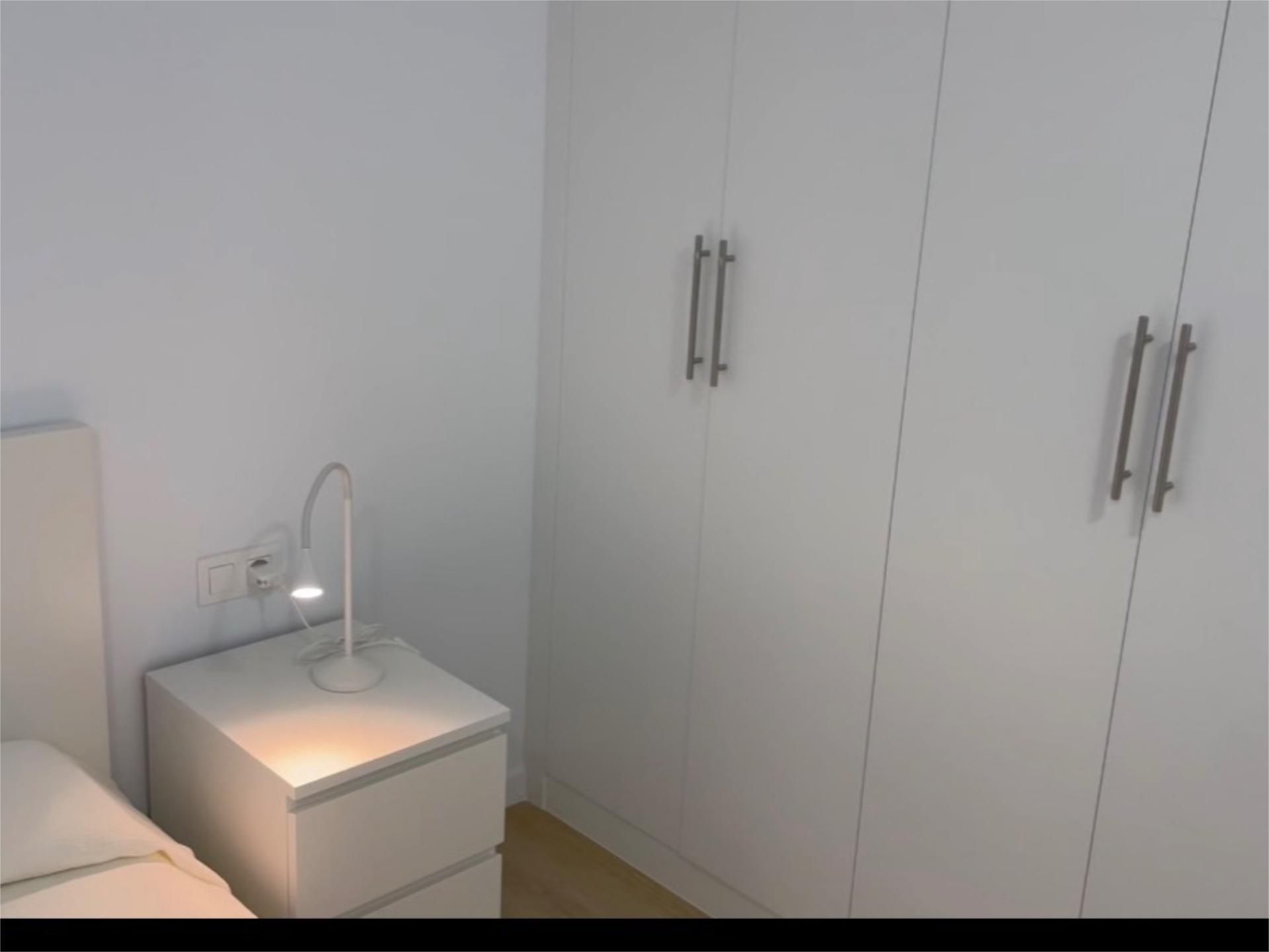 Piso en  Calle Doctor Alfonso Chiscano Díaz 24 - Foto 9