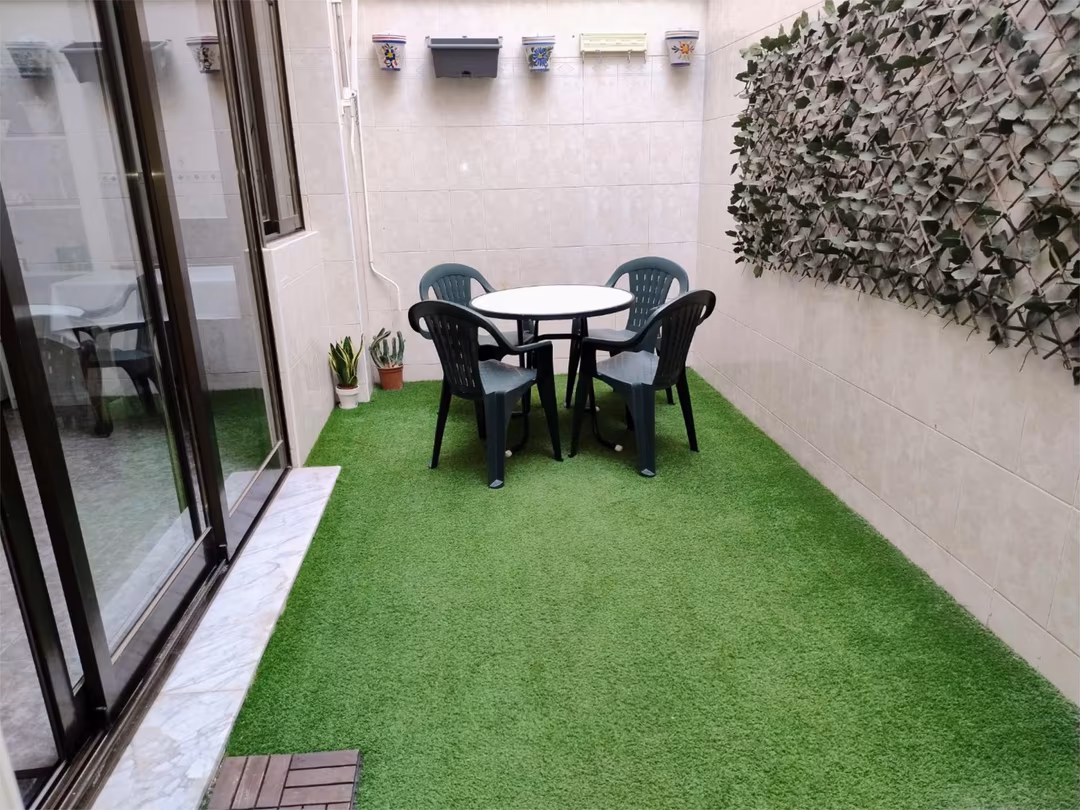 Planta baja en  Calle Bretón de los Herreros 12 - Foto 2