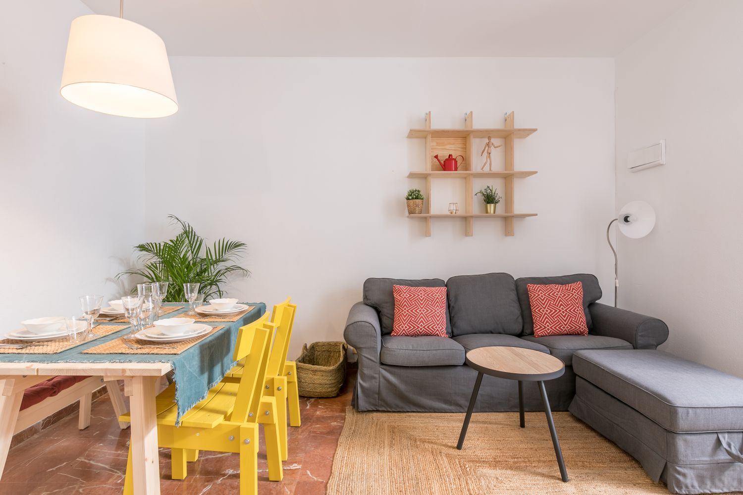 Piso en calle Descalzos, 7 - Foto 1