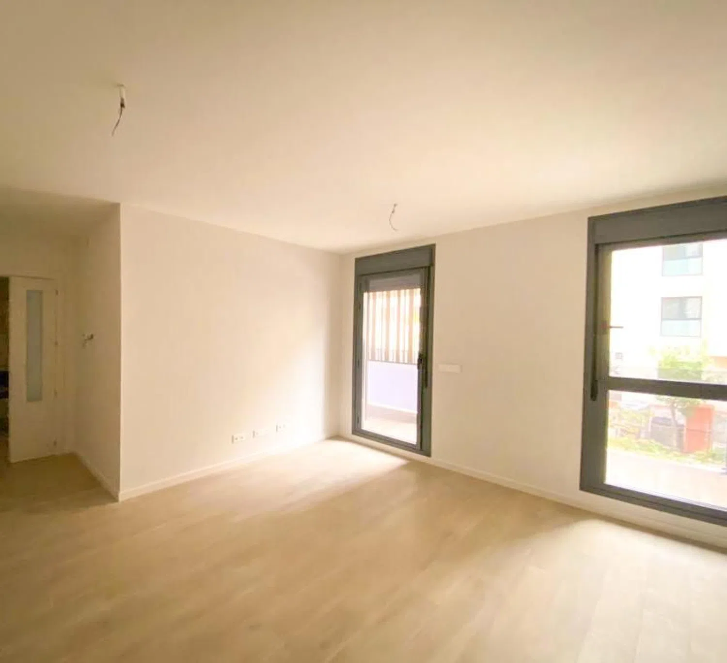 Piso en calle de Persiles y Segismunda, 42 b - Foto 2