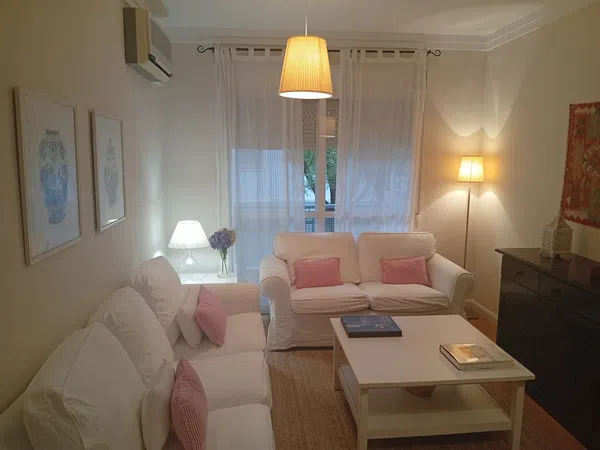 Piso en avenida de Grecia, 33