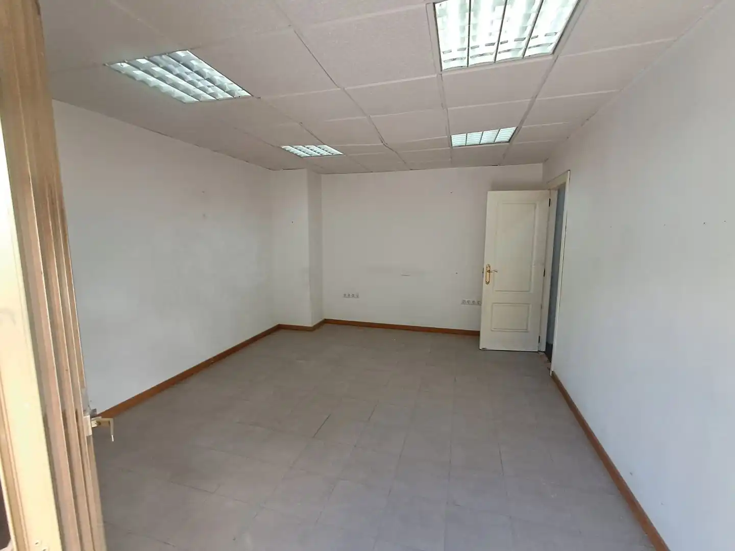 Local comercial en  Calle Juan Ramón Jiménez 102 - Foto 4