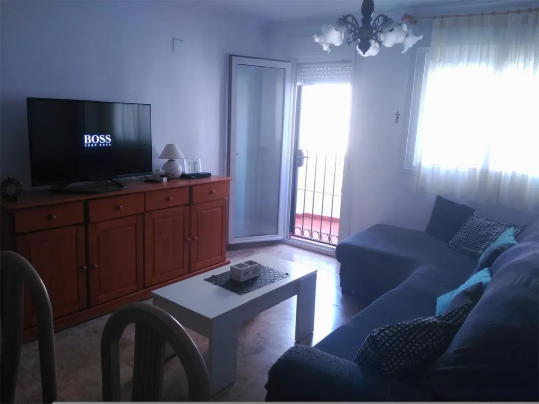 Piso en  Avenida Reina Sofía 2 - Foto 3