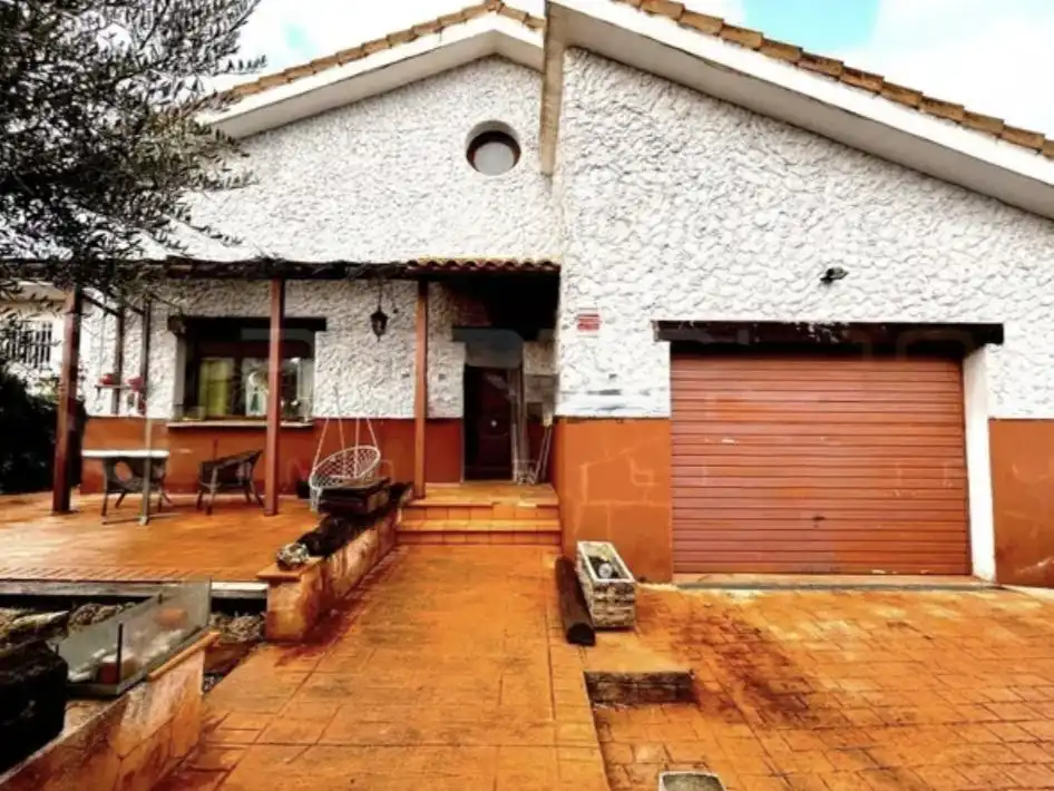 Chalet en  Calle Guadalcampo 61 - Foto 2