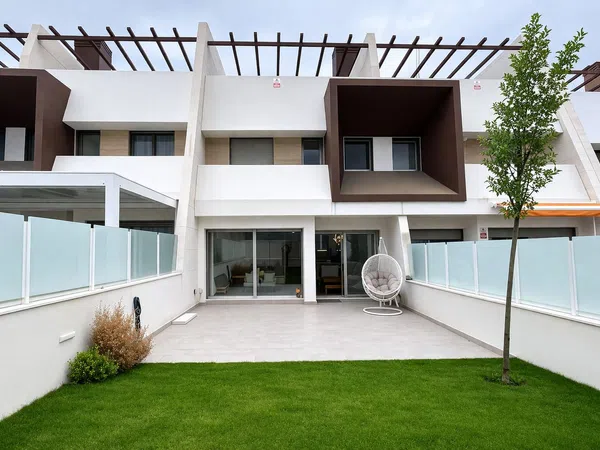 Chalet adosado en calle del Caballo, 32 - Foto 1