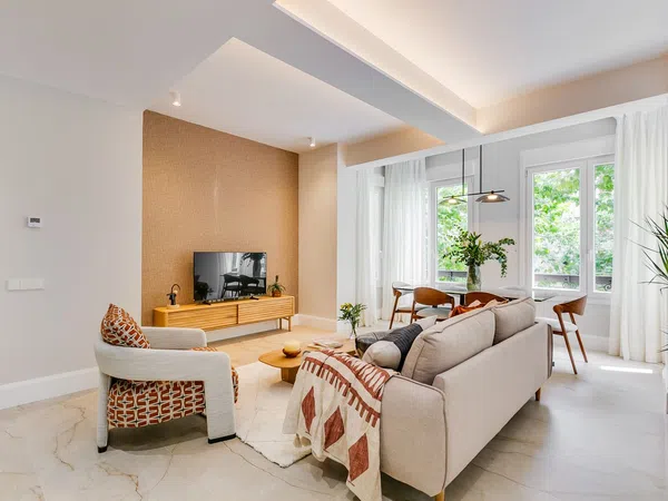 Piso en avenida de la Reina Victoria, 37