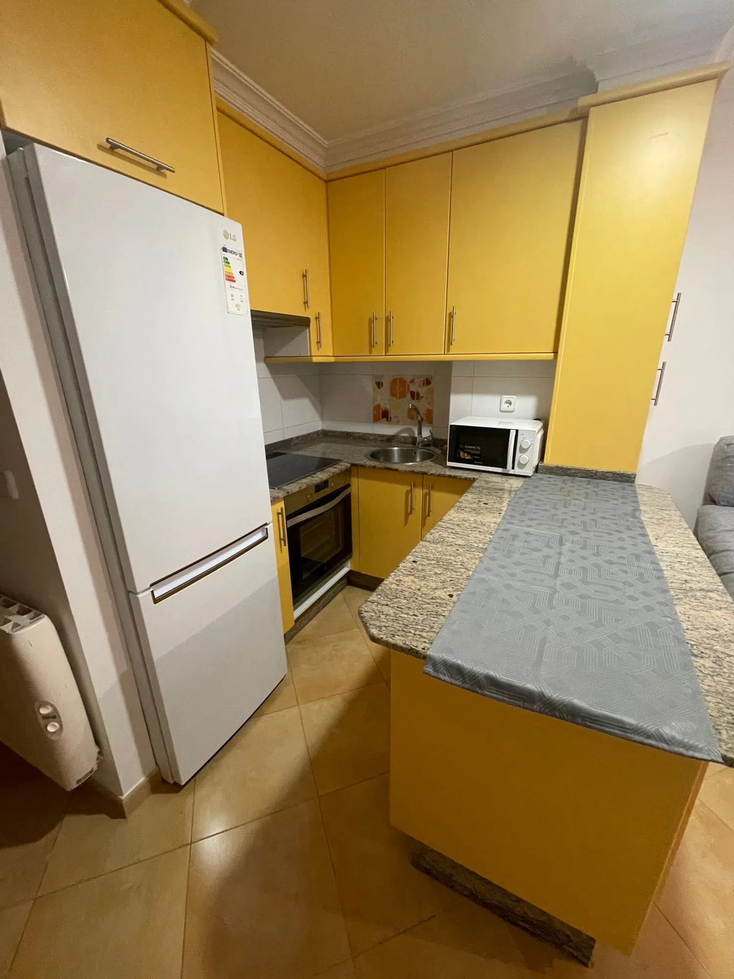 Estudio en avenida de Castrelos, 149 - Foto 3