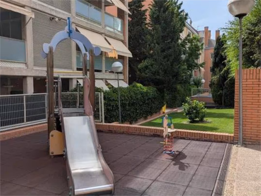 Piso en  Calle Bahía de Palma 7 - Foto 8