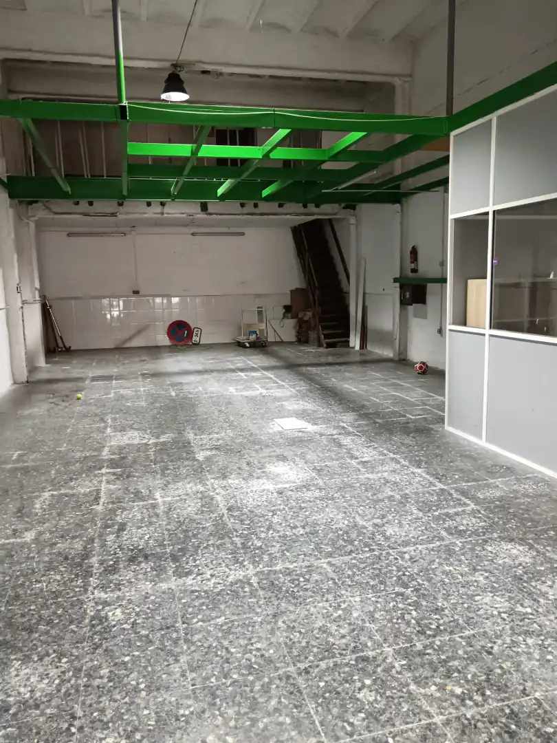 Local comercial en  Carrer de la Mare de Déu de Lorda - Foto 4