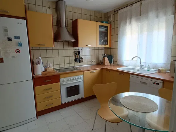 Chalet pareado en Olias del Rey - Foto 7