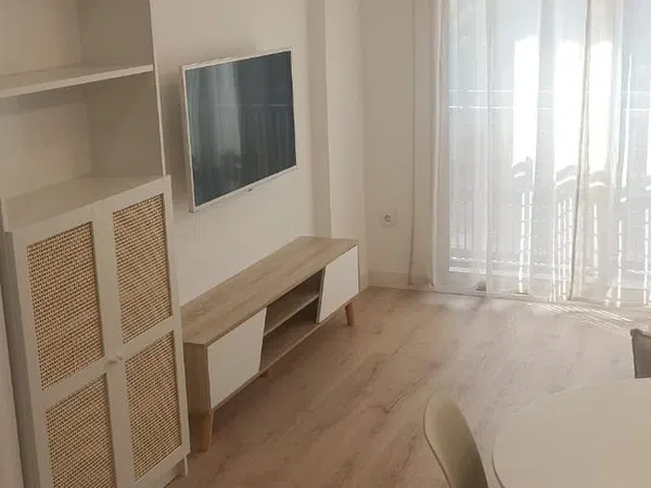 Estudio en avenida Juan Carlos I, 21