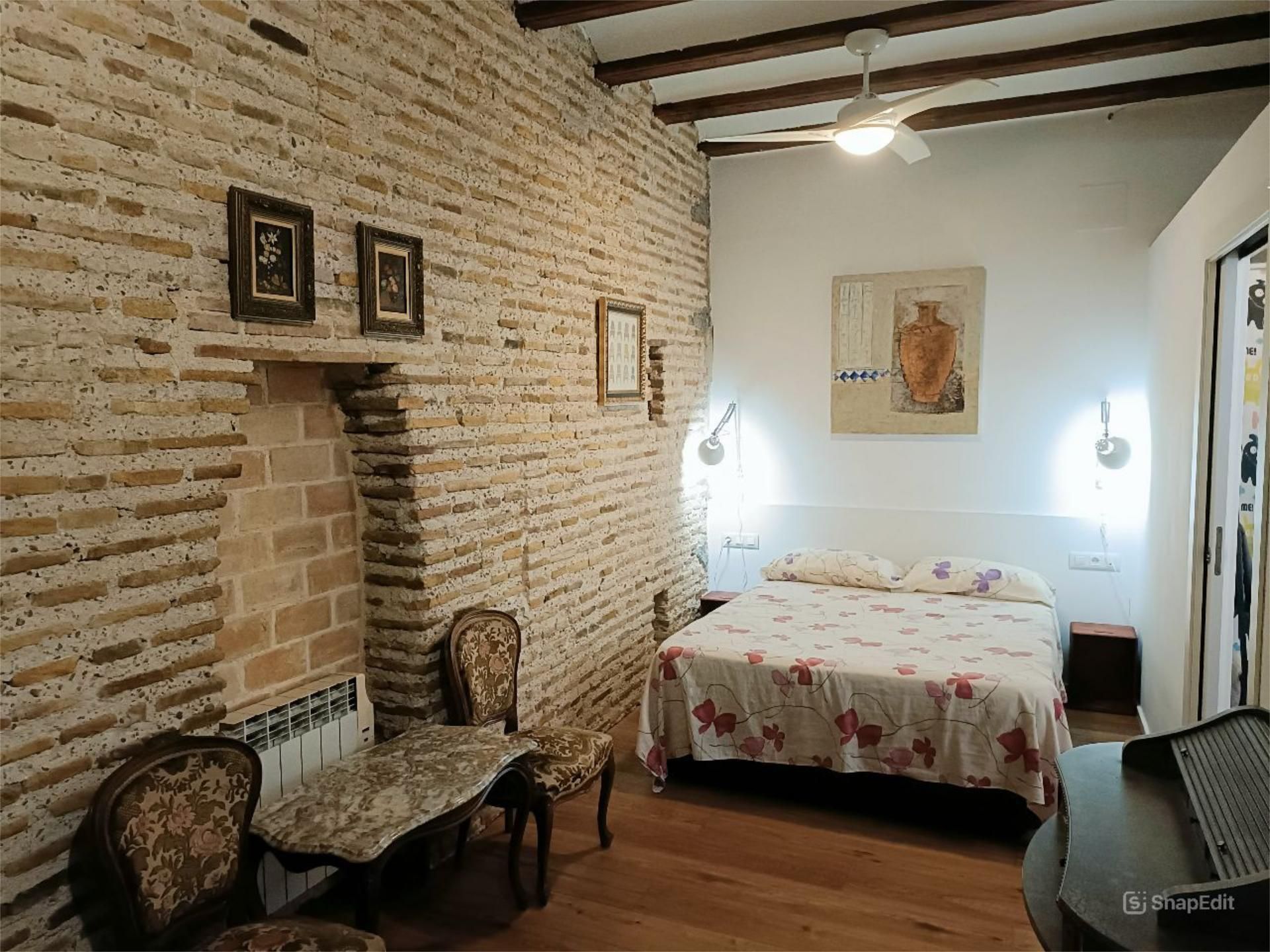 Piso en  Carrer de la Corona 6