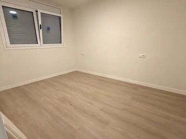 Piso en  Avinguda de Canovelles 50 - Foto 4