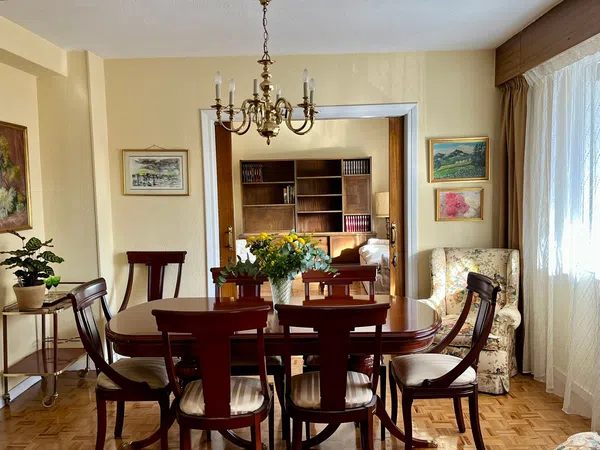 Piso en avenida de Brasilia, 17