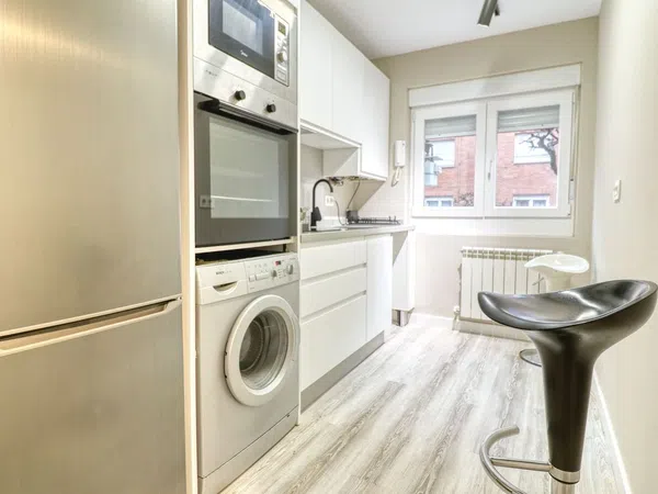 Piso en calle Victor Hevia, 33 - Foto 2