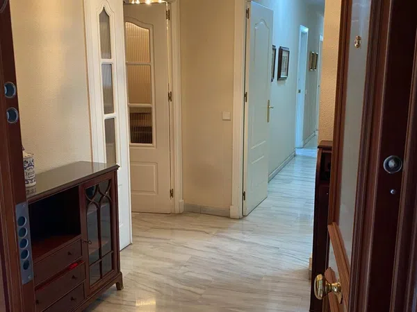 Piso en Avenida de la Buhaira, 13, Buhaira - Huerta del Rey - Foto 2