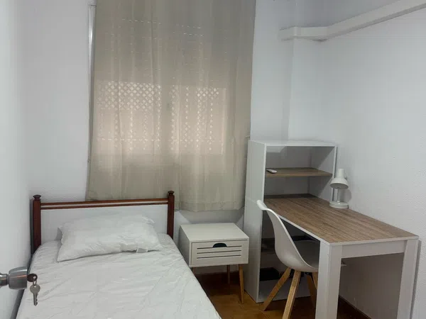 Piso en calle Pintor Velázquez, 1