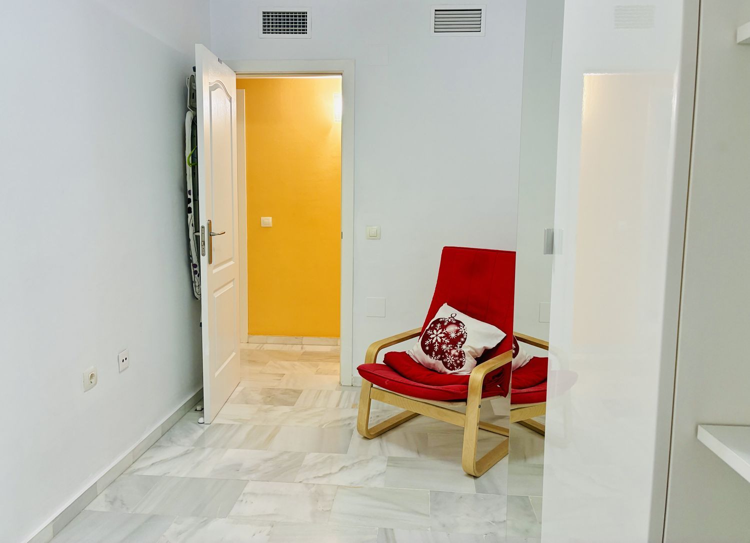 Piso en avenida María Zambrano, 1 - Foto 7