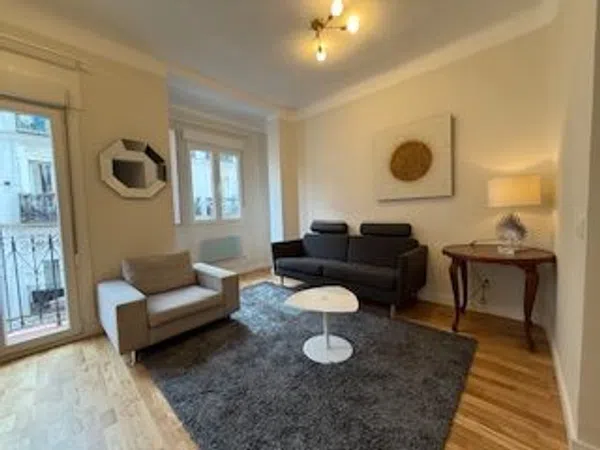 Piso en calle de Manuela Malasaña, 20