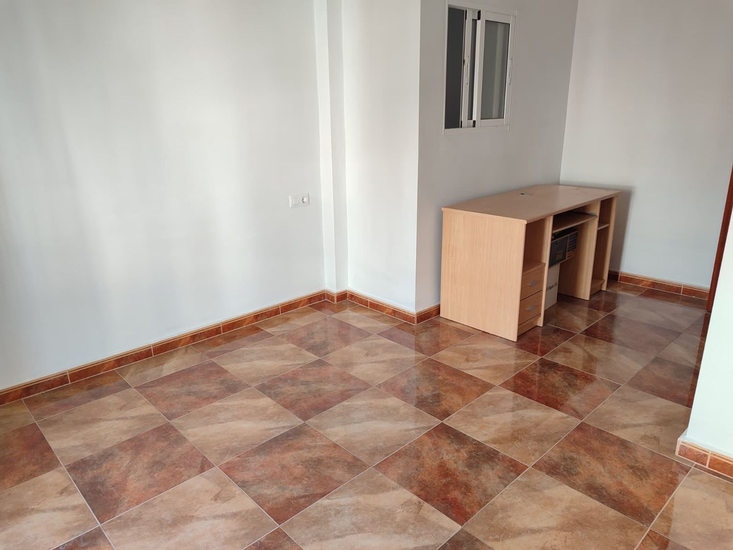 Chalet pareado en Camas - Foto 3