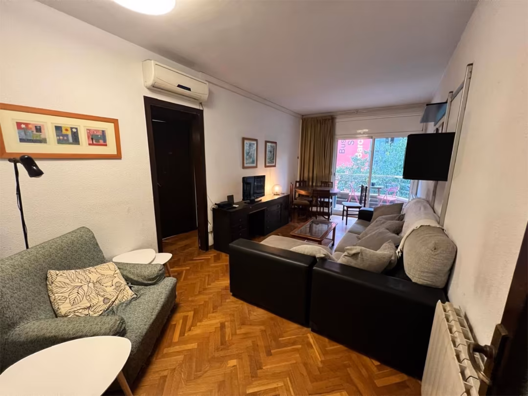 Piso en  Carrer d'Aragó 18 - Foto 2