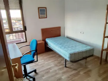 Piso en  Calle Hermanos Quintero 1 - Foto 9