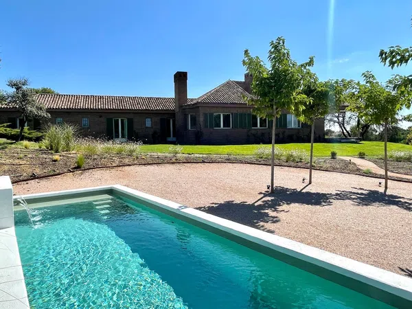 Casa o chalet independiente en Escorzonera, Monteclaro - Foto 1