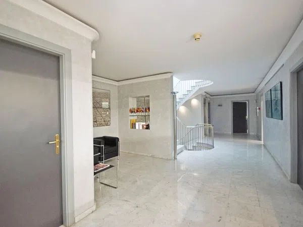 Nave en Calle Arquímedes - Foto 13