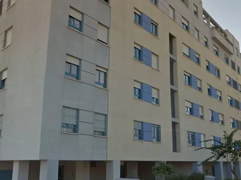 Piso en María Victoria Atencia, 17