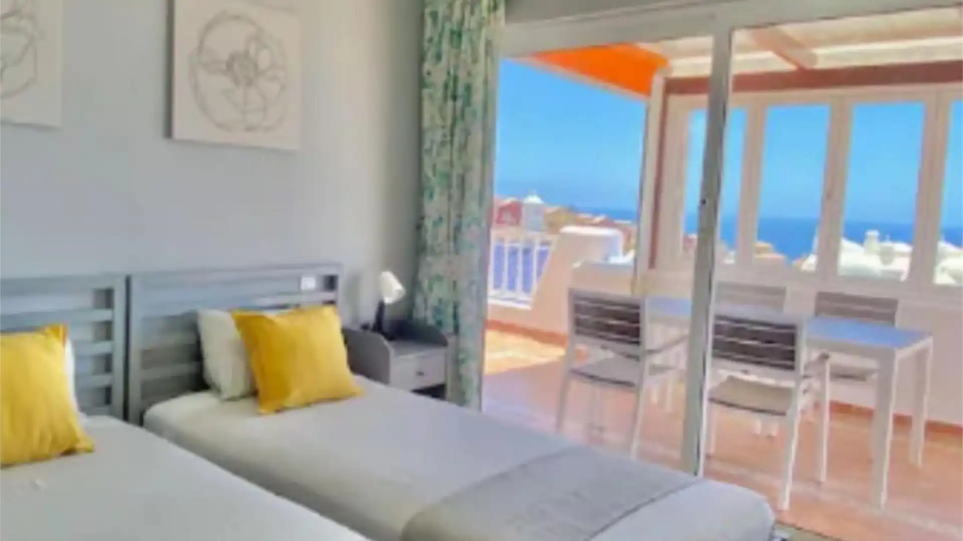 Piso en  Avenida Adeje 300 30 - Foto 2