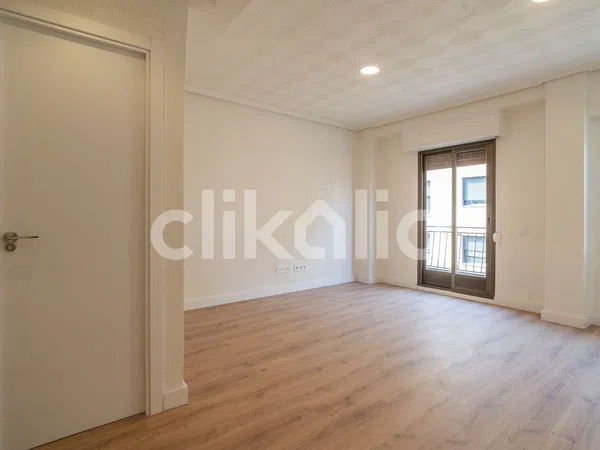 Piso en calle de la Serra d'Agullent - Foto 6