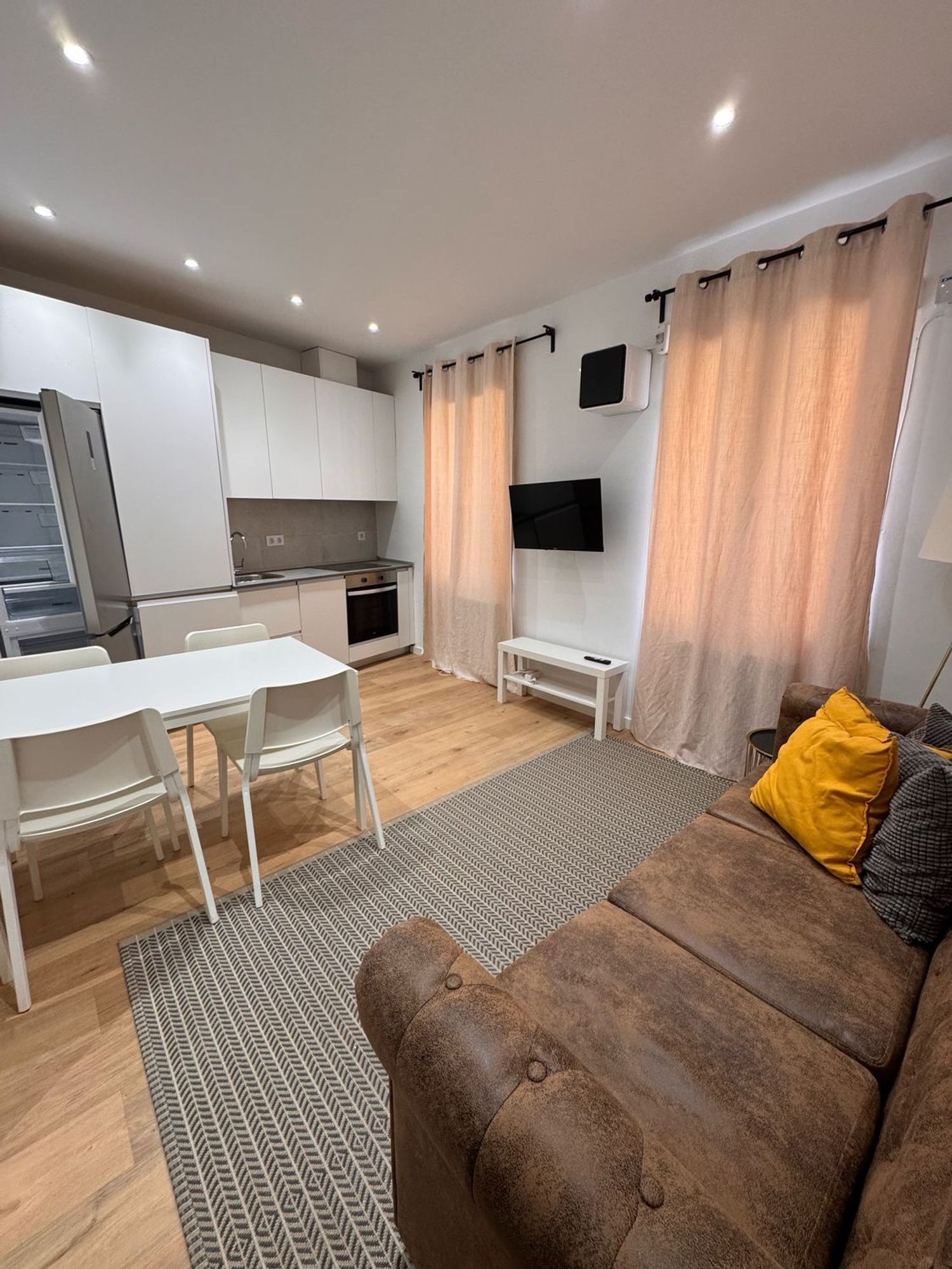 Piso en calle de Lorenzana, 7 - Foto 1