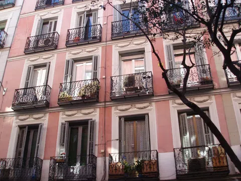 Estudio en calle de Manuela Malasaña, 25