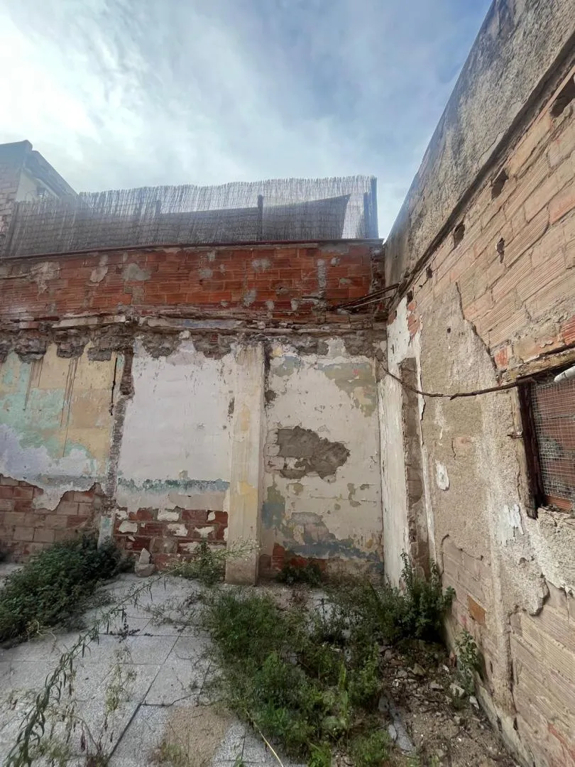 Finca rústica en  Carrer de Navata 9 - Foto 3