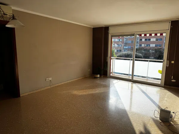 Piso en calle Jose Agustin Goytisolo, 6