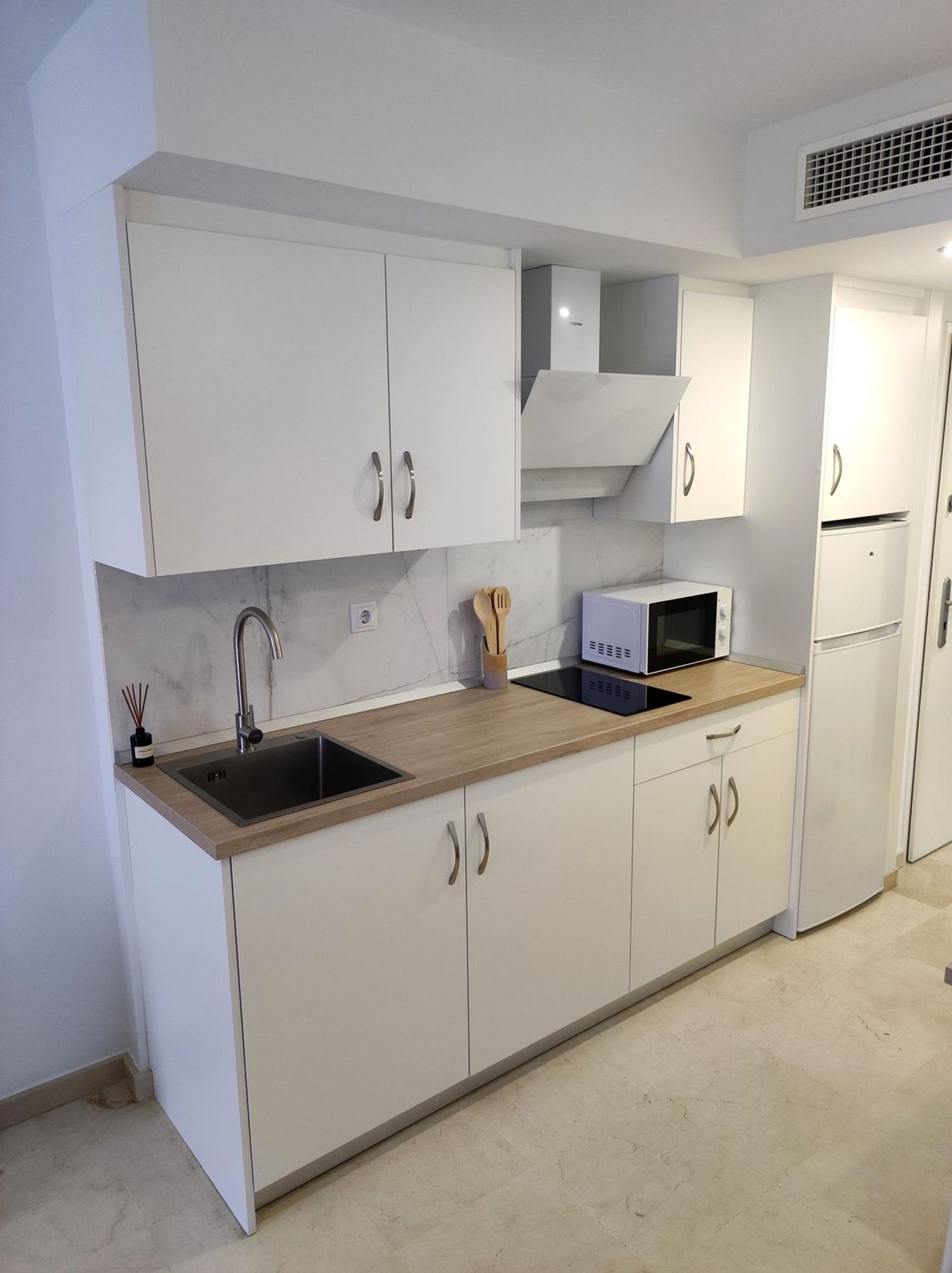 Piso en calle Torrealmádena, 3 - Foto 4