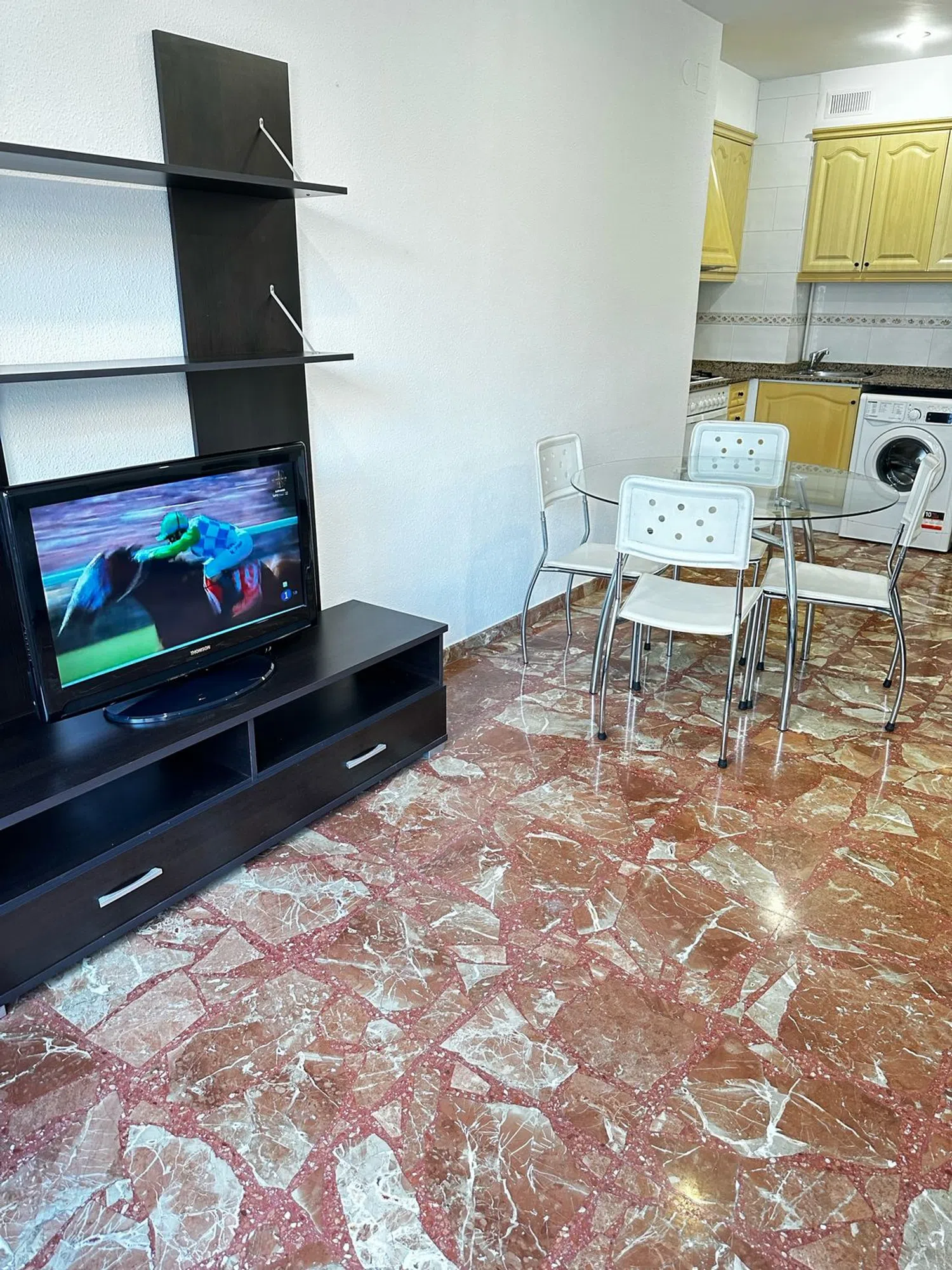 Piso en Barrio Marxalenes - Foto 1