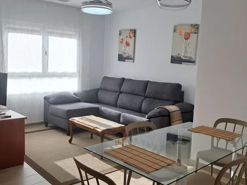 Piso en avenida Alcoi, 16