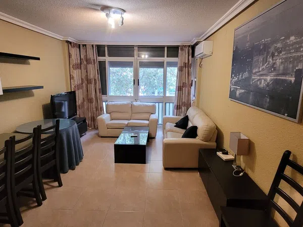 Piso en plaza Doctor José María Aroca, 7 - Foto 1