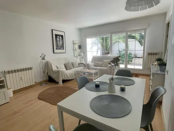 Piso en glorieta de Cuatro Caminos, 12