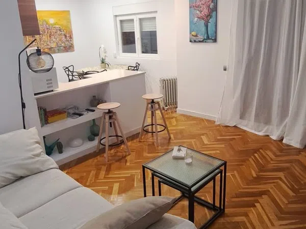 Piso en calle de la Riera Alta, 43