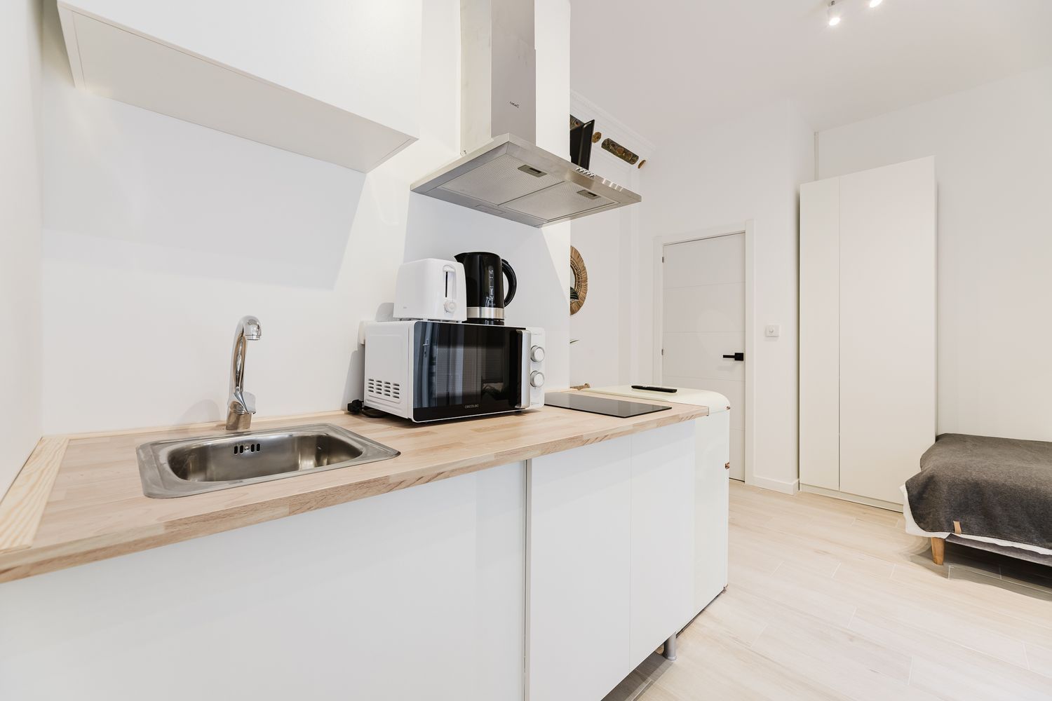 Estudio en calle d' Antonio Ponz, 9 - Foto 4