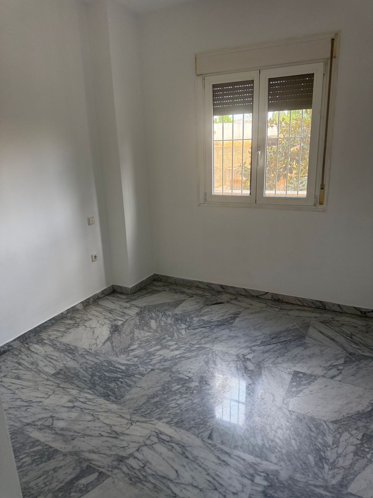 Piso en Calle Camilo José Cela, 1, Buhaira - Huerta del Rey - Foto 12