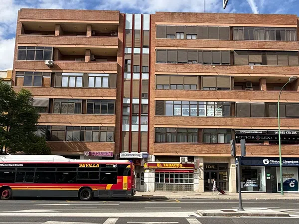 Piso en Calle Luis Montoto, 105, Luis Montoto - Santa Justa - Foto 2