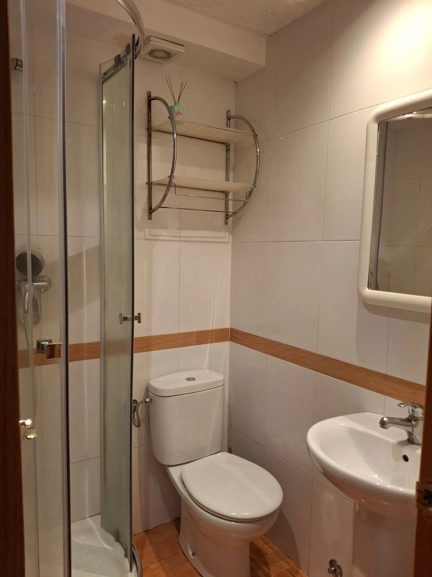 Estudio en Reina Mercedes, 60 - Foto 2
